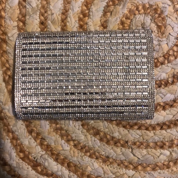 Clutch - Picture 3 of 6